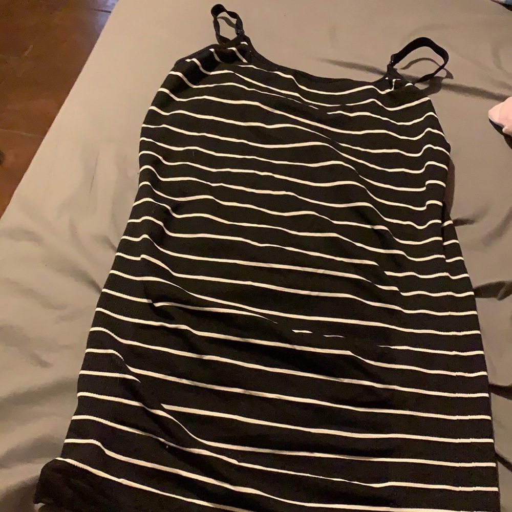 (SOLD) Black and white nursing tank top🤰🏼
